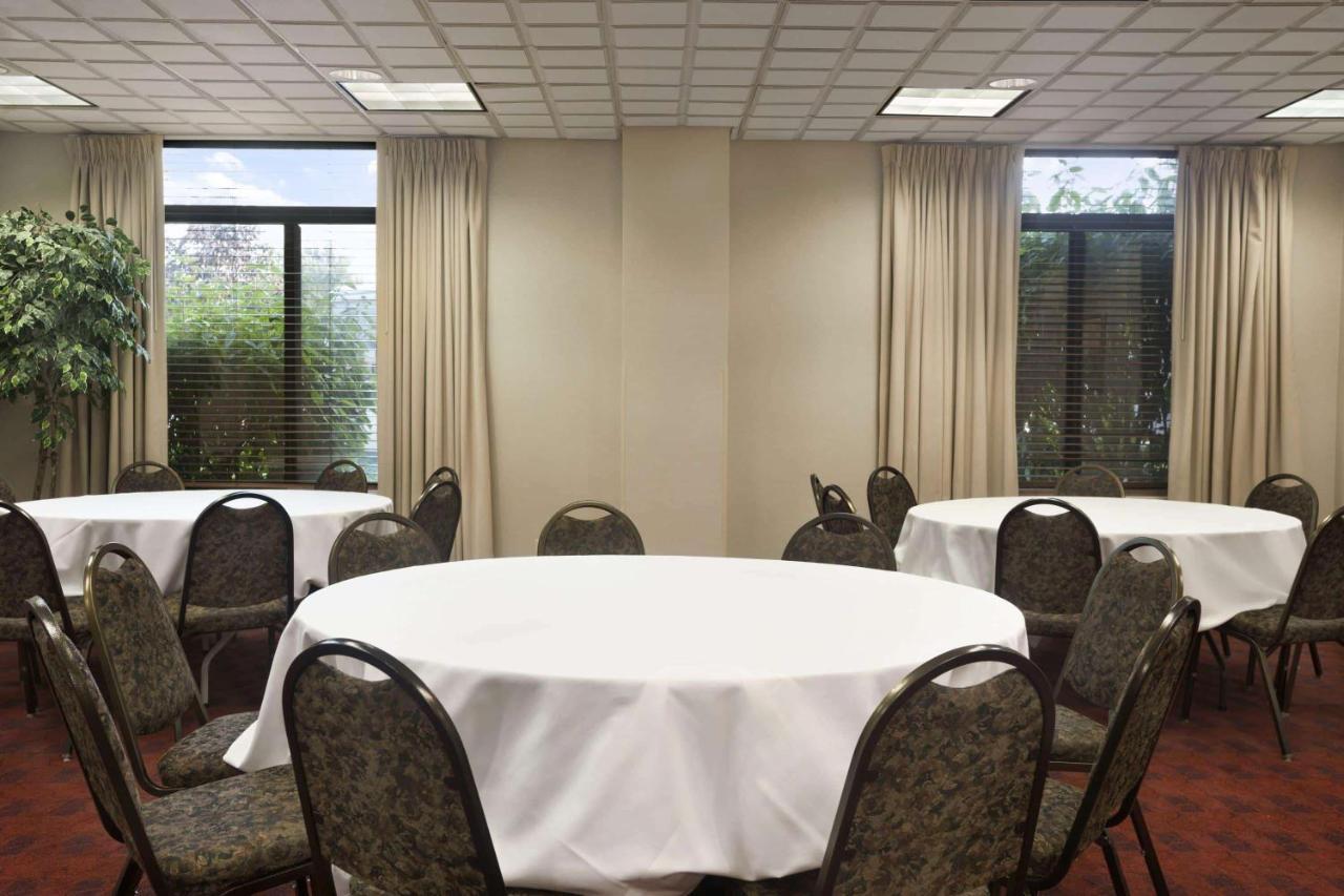 Hotel Wingate By Wyndham Chicago Schaumburg Zewnętrze zdjęcie